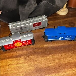 HO train pieces